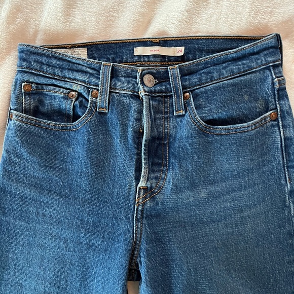 Levi’s wedgie jeans in Charleston move colour - Picture 2 of 5